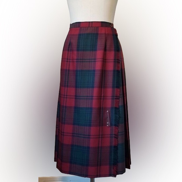 Highland Queen Sportrite Plaid Pleated Skirt - Picture 1 of 15